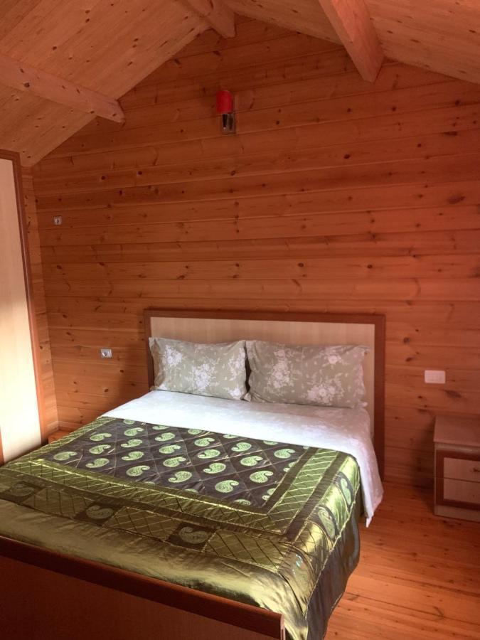 The Old Man'S Chalet Villa Dukat Bagian luar foto